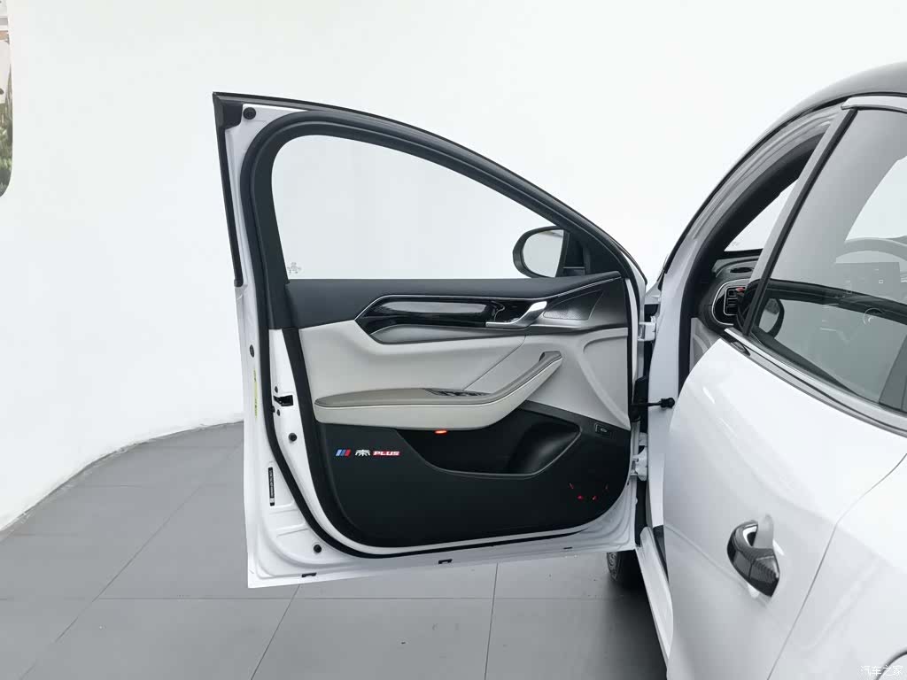 BYD Qin, 2023 8