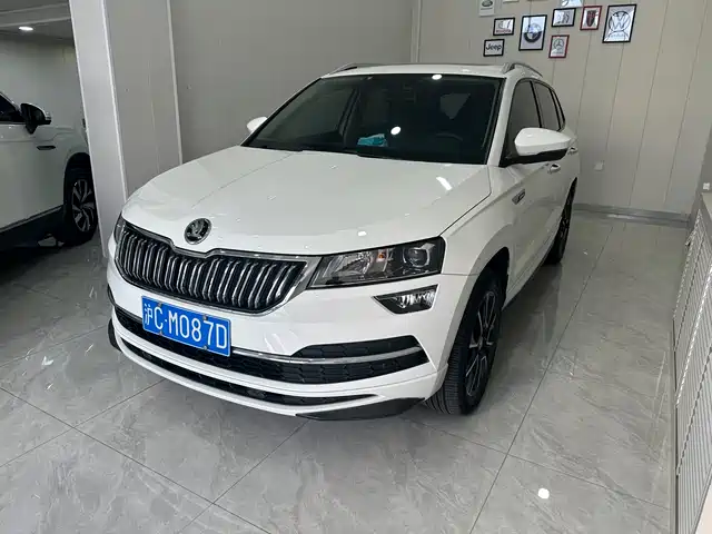 Škoda Karoq 2023 — купить из Китая под заказ