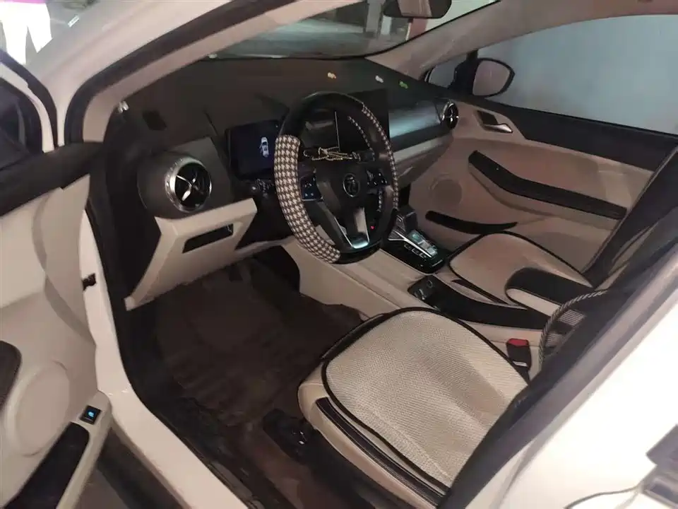 BYD Yuan Pro BYD Yuan Pro