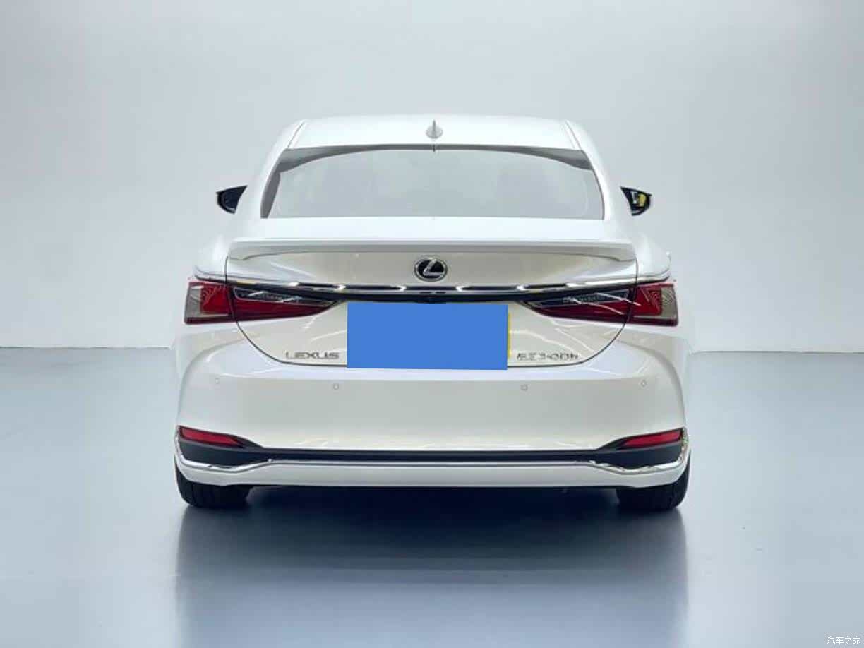 Lexus ES, 2024 все фото