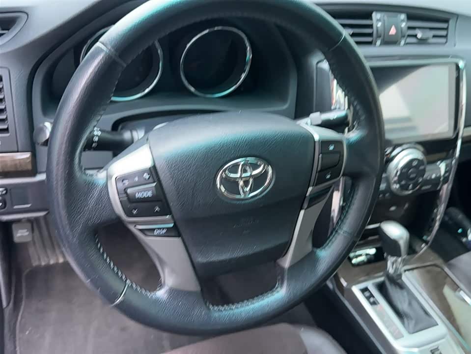 Toyota Reiz Toyota Reiz