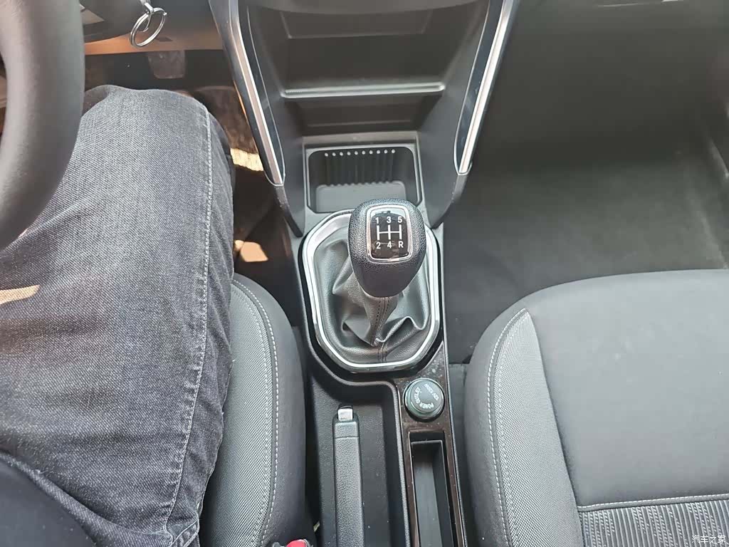 DongFeng AX3, 2019 14