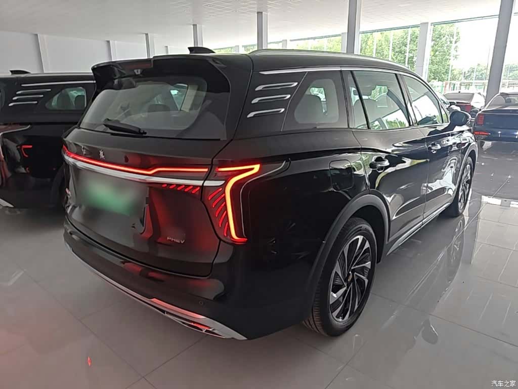 Hongqi HS7, 2025 7