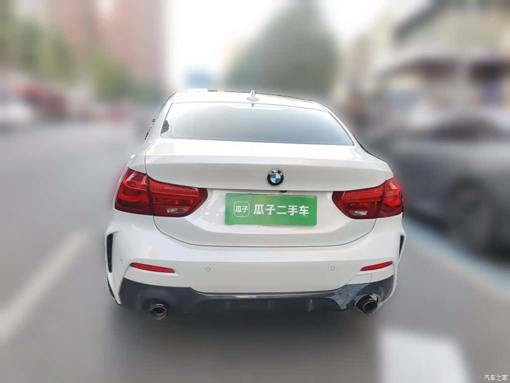 BMW 1 Series, 2019 все фото