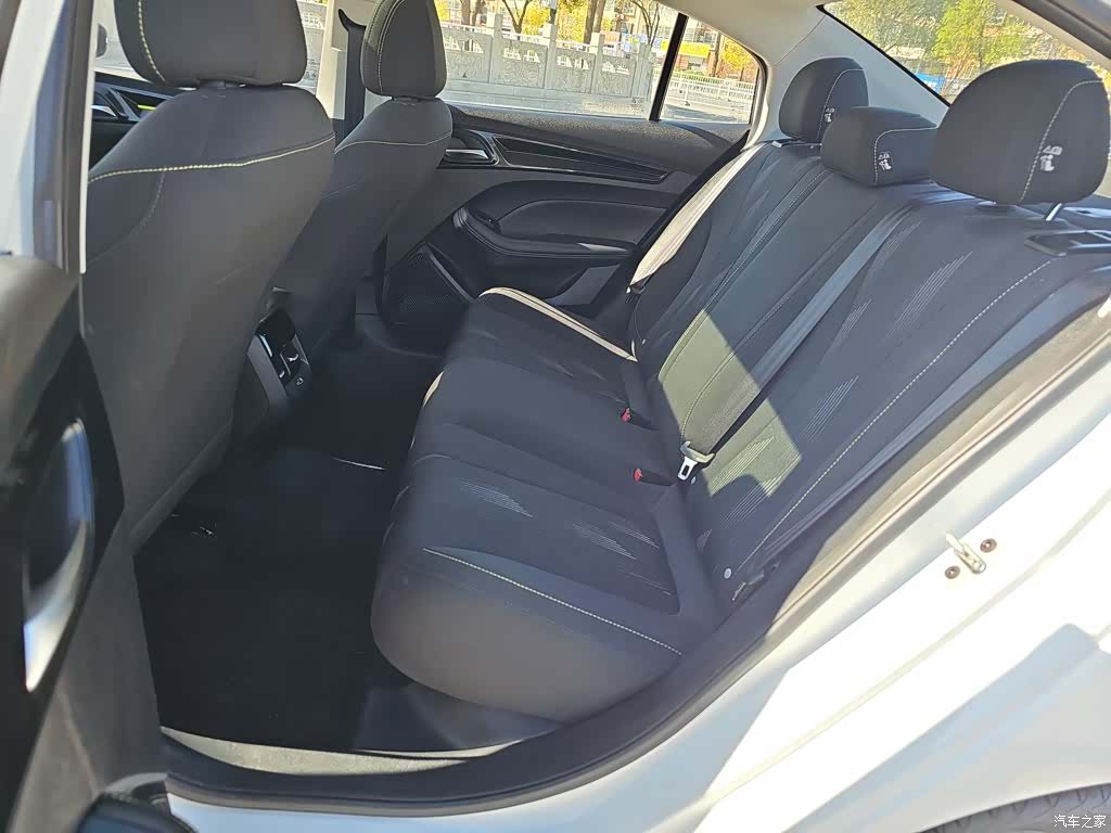 Roewe i5, 2023 19