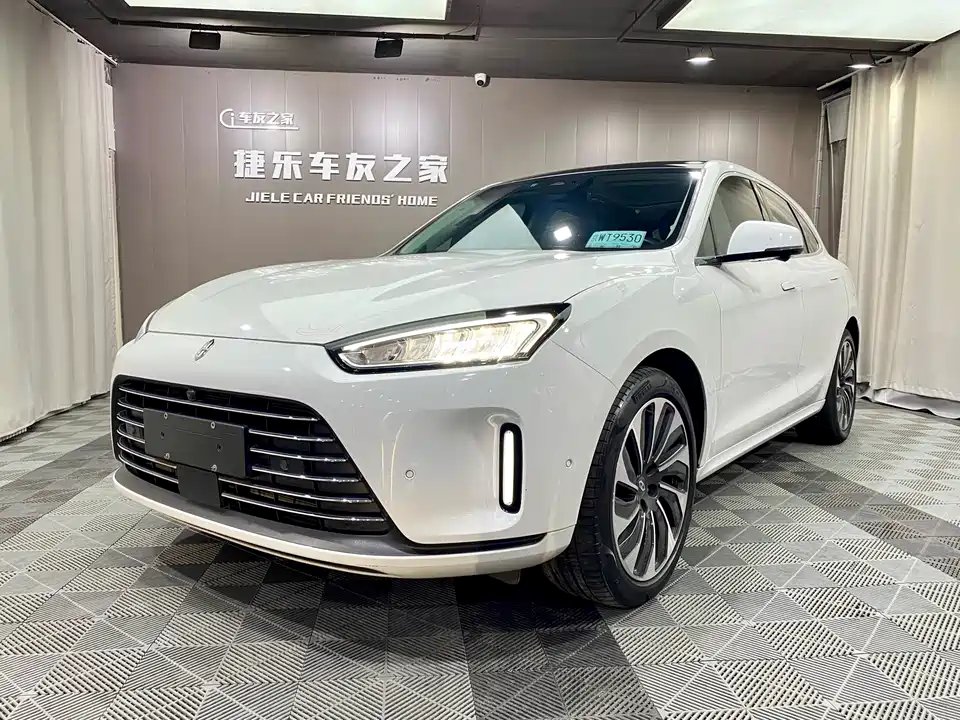 AITO Ask the world M5