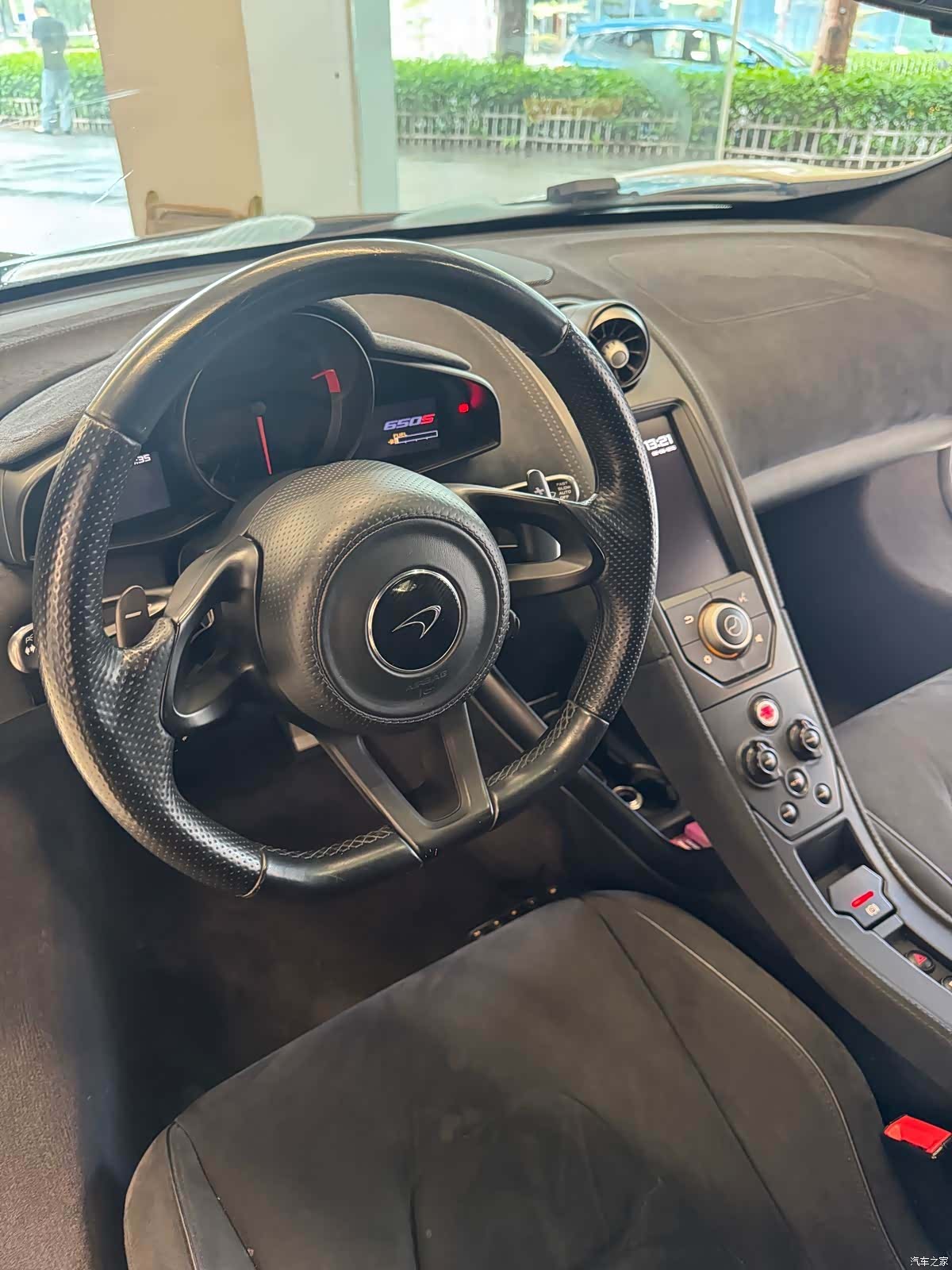 McLaren 650S, 2015 10