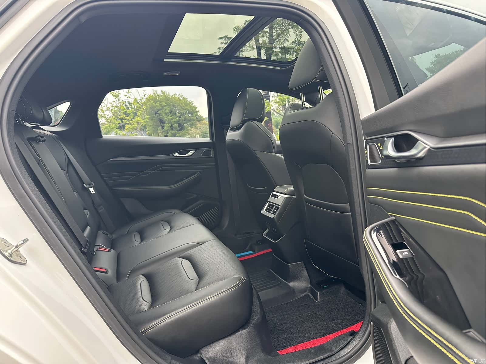 Geely Preface, 2024 17
