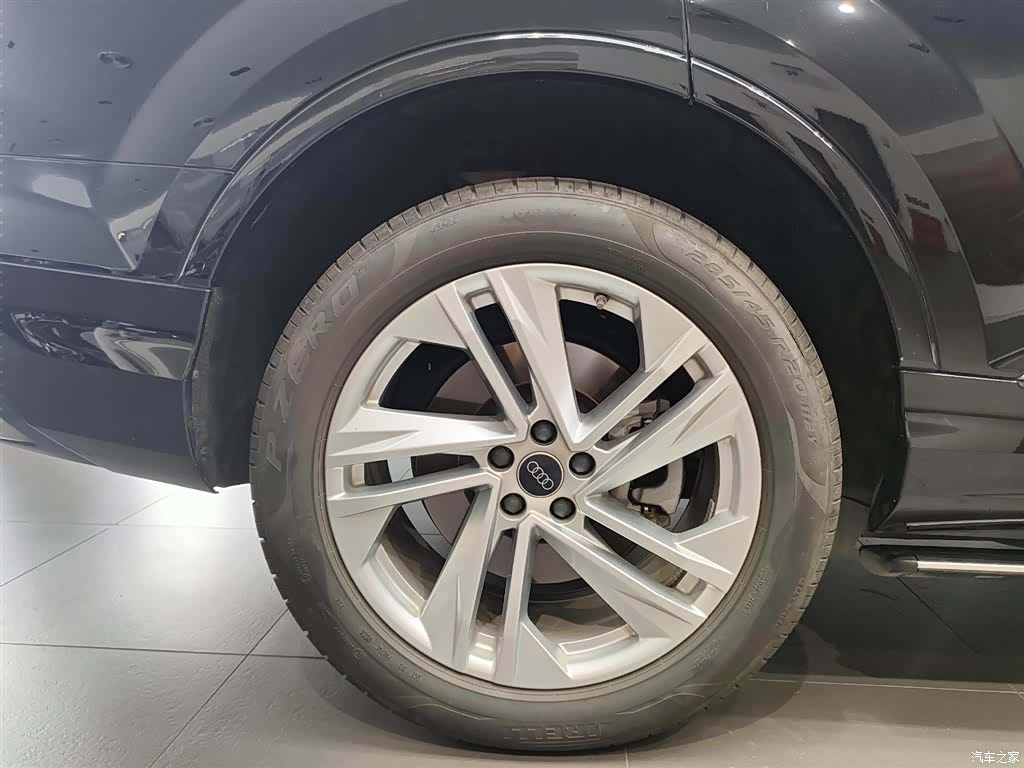 Audi Q7, 2024 26