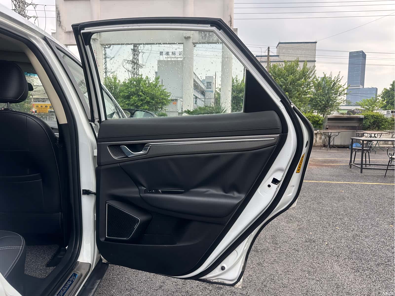 Geely Emgrand, 2017 14