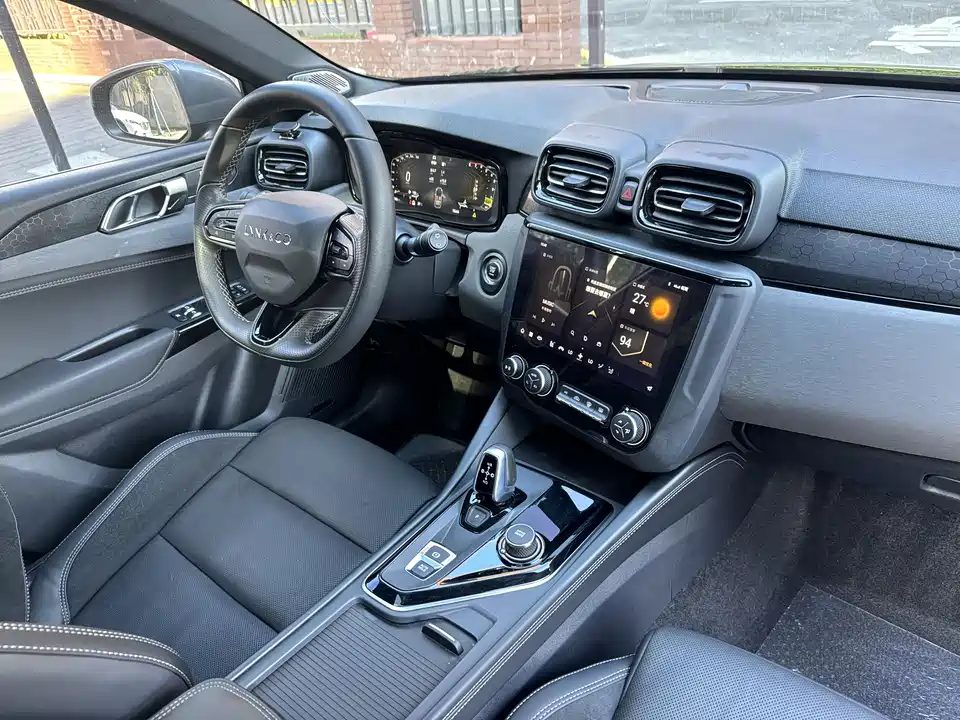 Lynk & Co 02 Hatchback