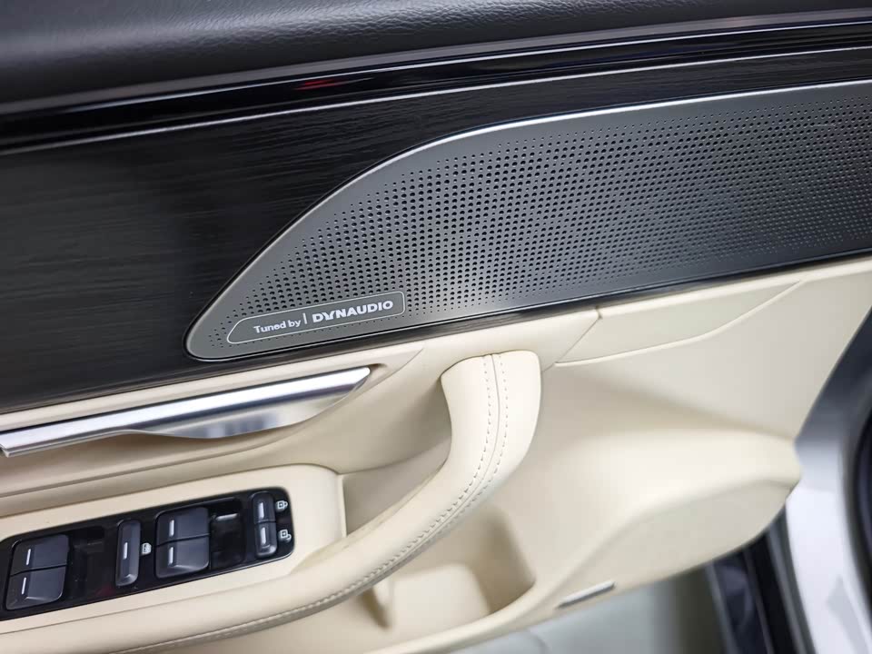 XPENG P7 XPENG P7
