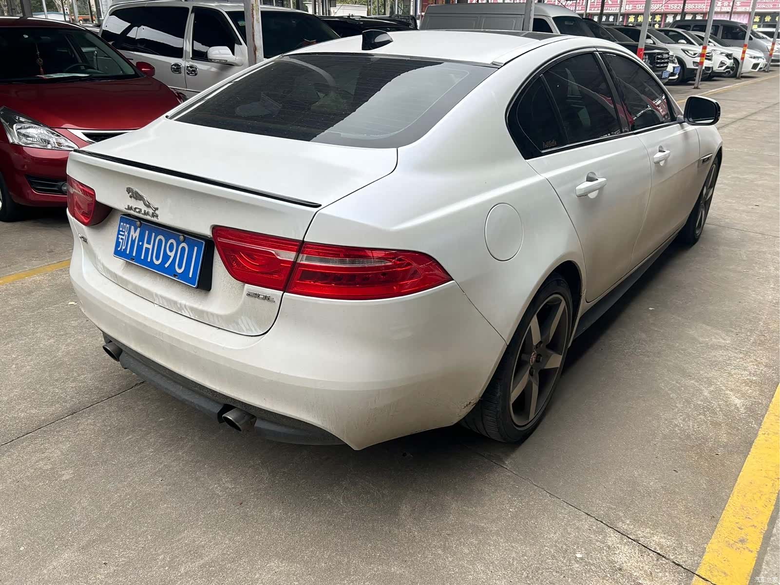 Jaguar XE, 2017 4
