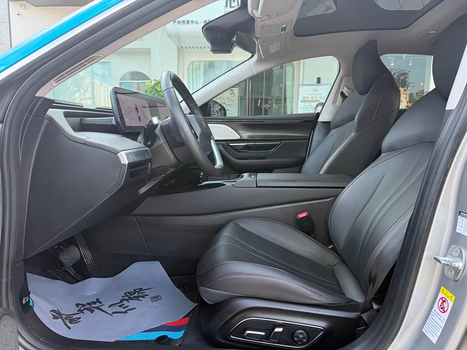 XPENG P7