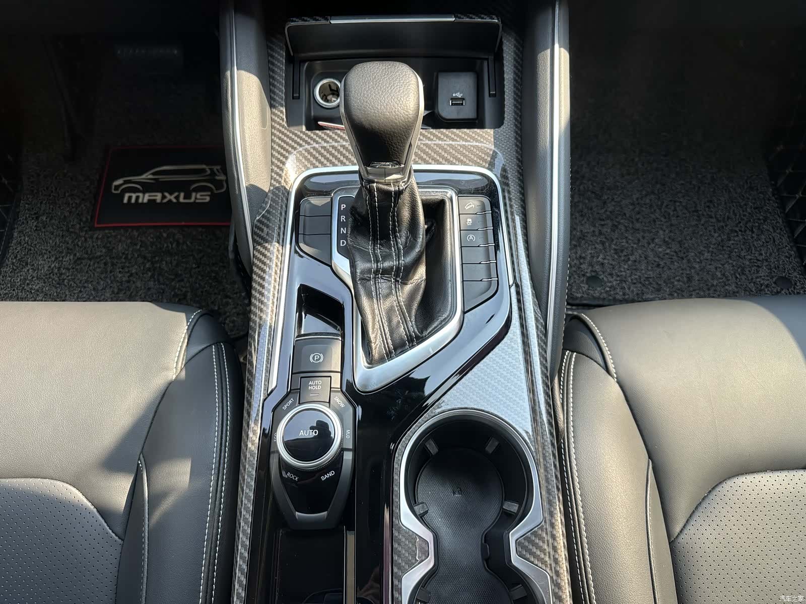 Maxus D90, 2019 13