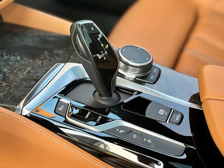BMW 6 Series GT 2019 630i M Sport package