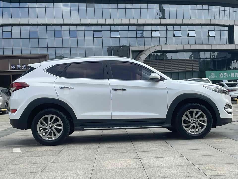 Hyundai Tucson Hyundai Tucson