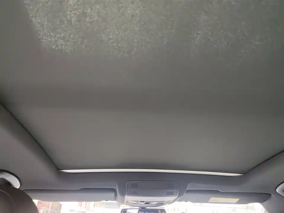 Volkswagen T-ROC exploring Songs