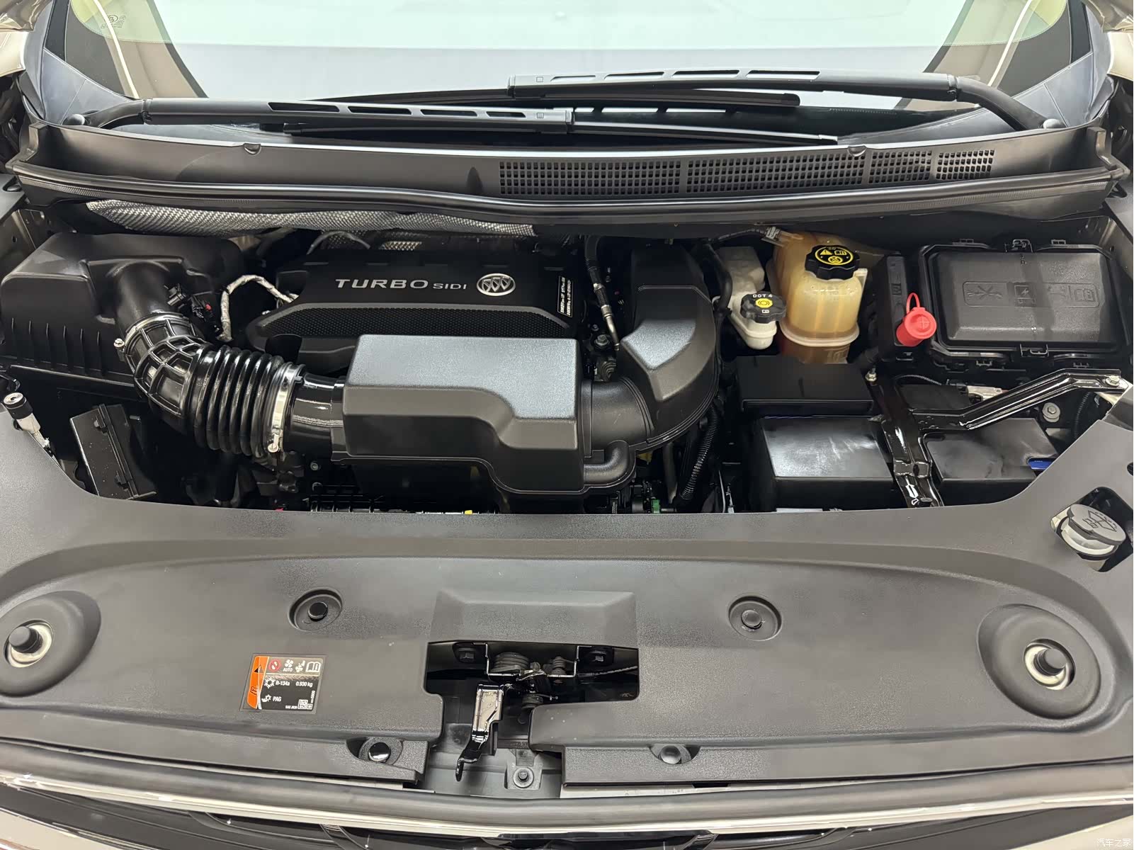 Buick GL8, 2020 8