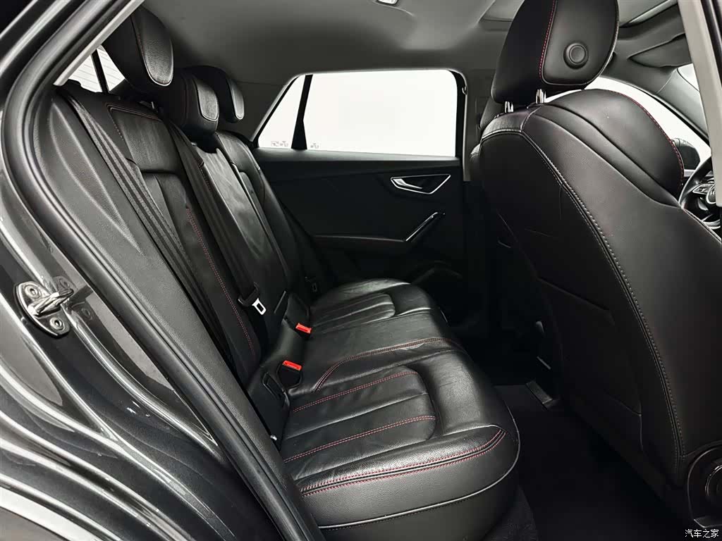 Audi Q2L, 2023 23