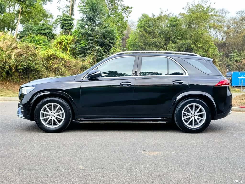 Mercedes-Benz GLE, 2020 4