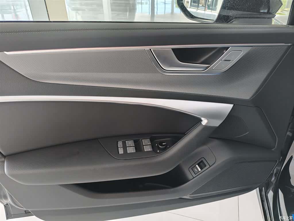 Audi A6L, 2026 4
