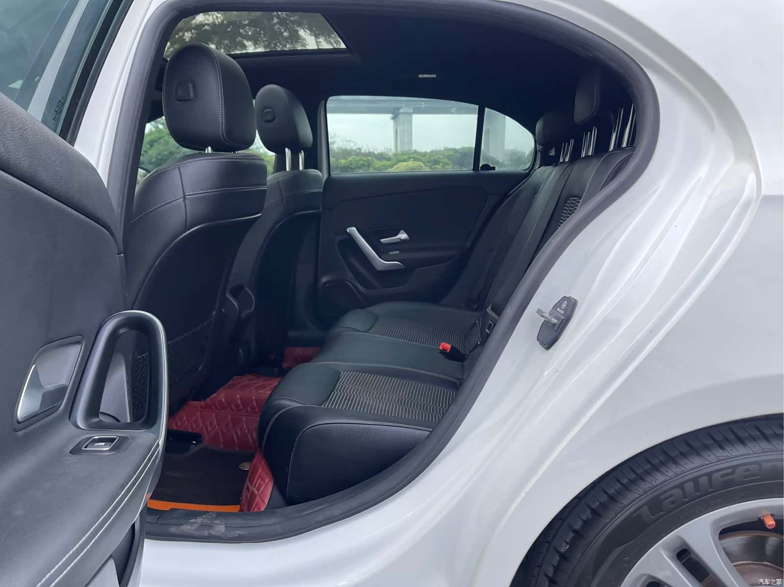 Mercedes-Benz A-Class, 2019 27