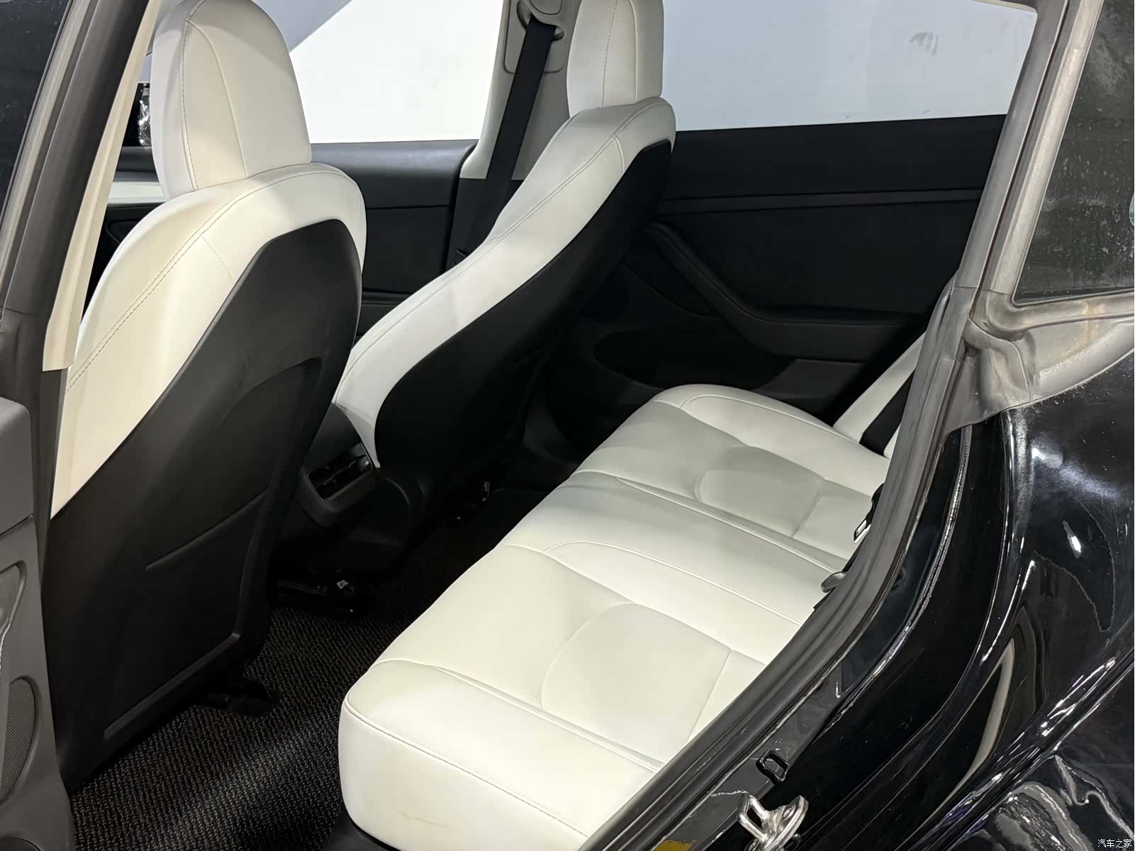 Tesla Model 3, 2021 все фото
