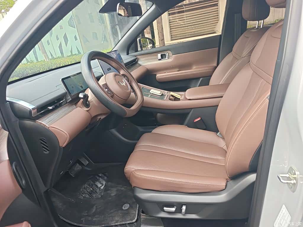 Wuling Starlight, 2025 11