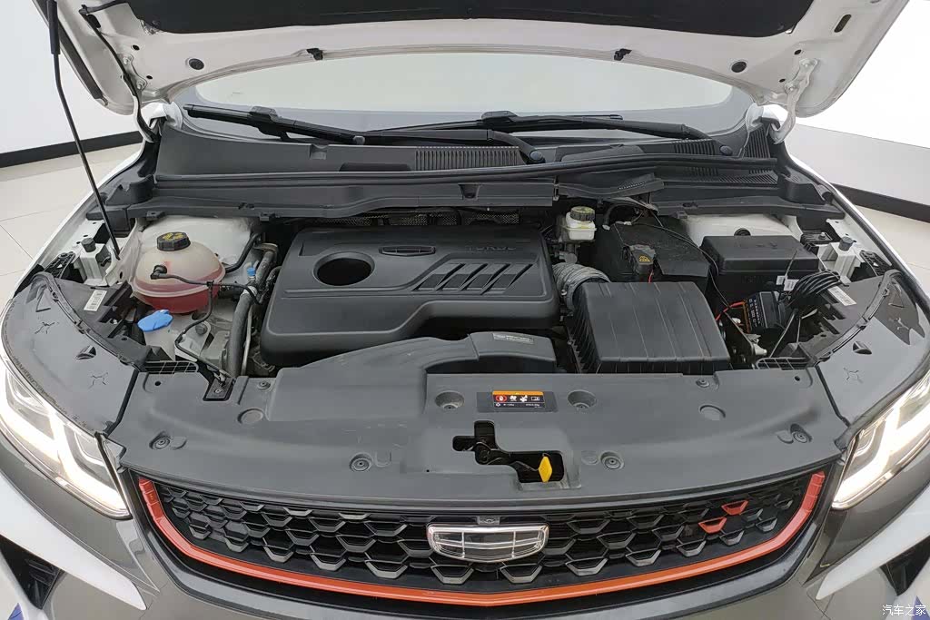 Geely Coolray, 2021 10
