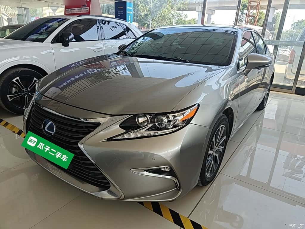 Lexus ES, 2018 2