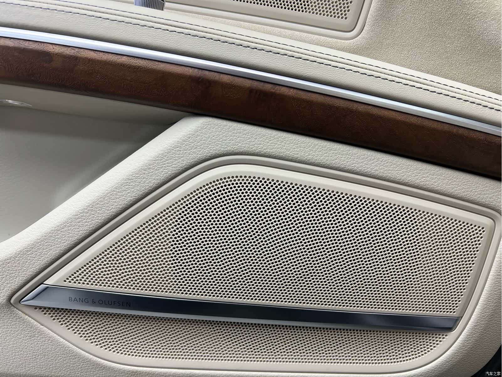 Audi A8L, 2020 4