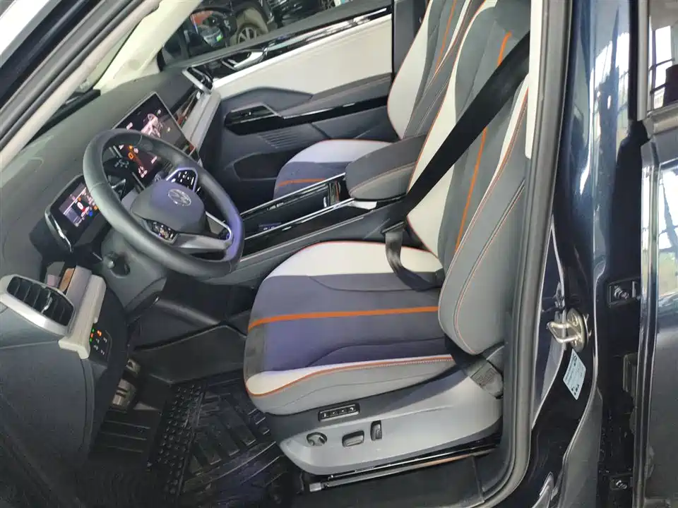 Volkswagen ID.6 CROZZ