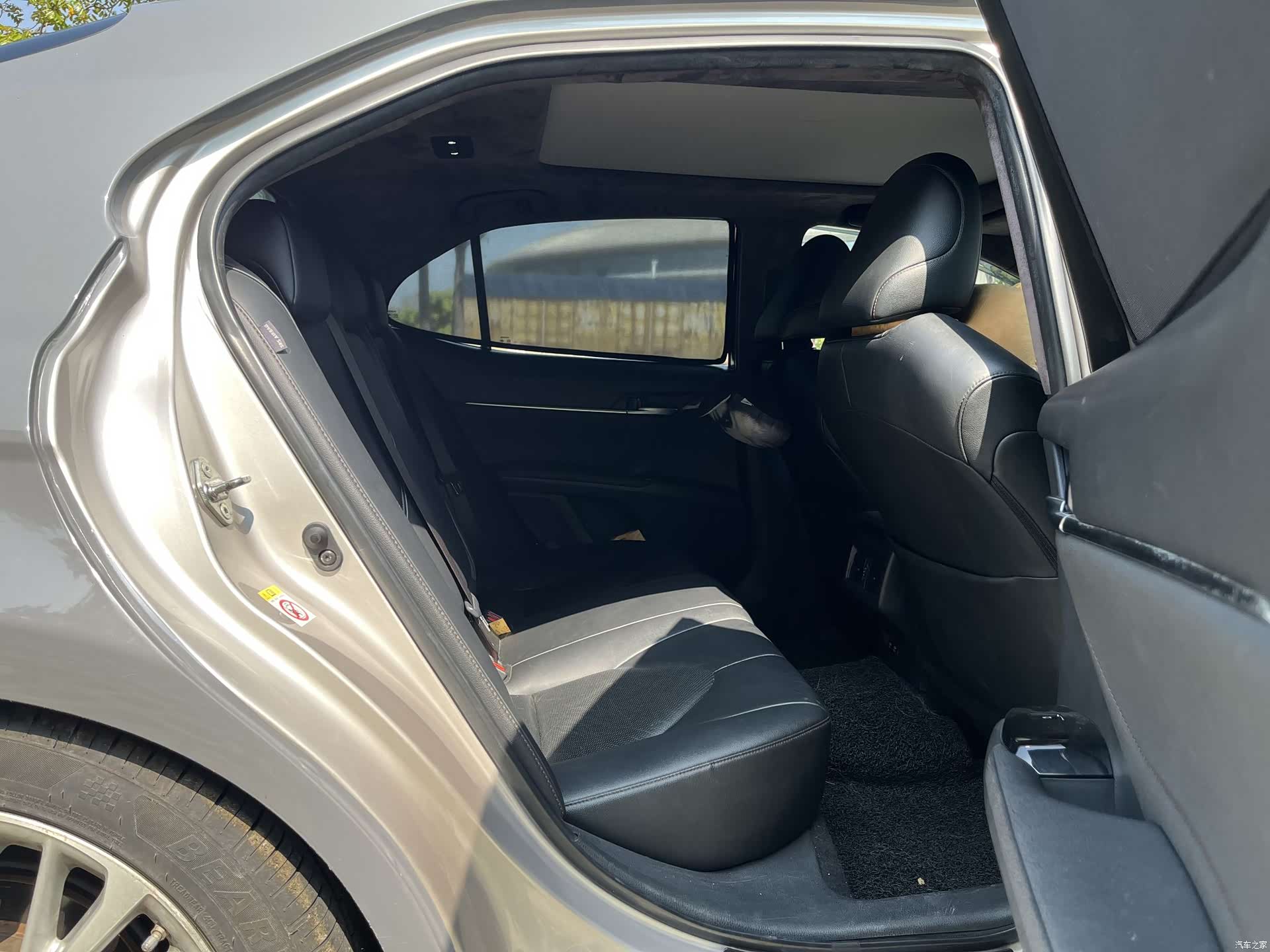 Toyota Camry, 2018 15