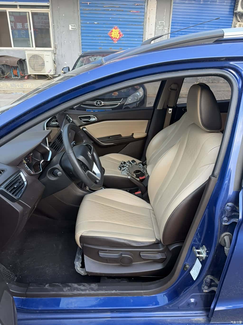 Wuling 310W, 2017 14