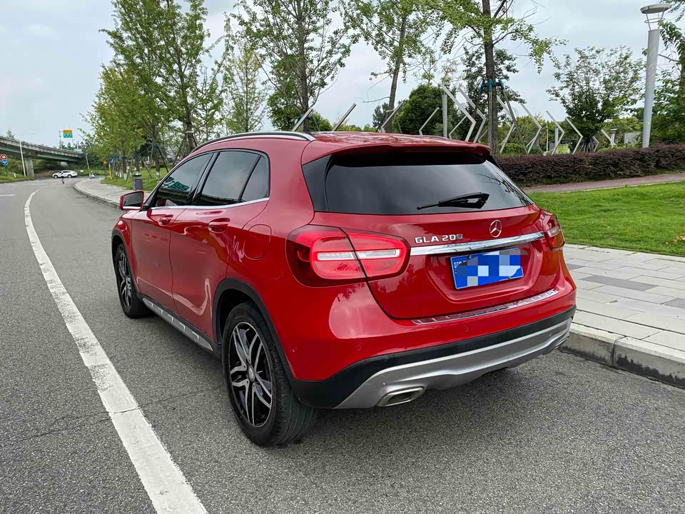Mercedes-Benz GLA