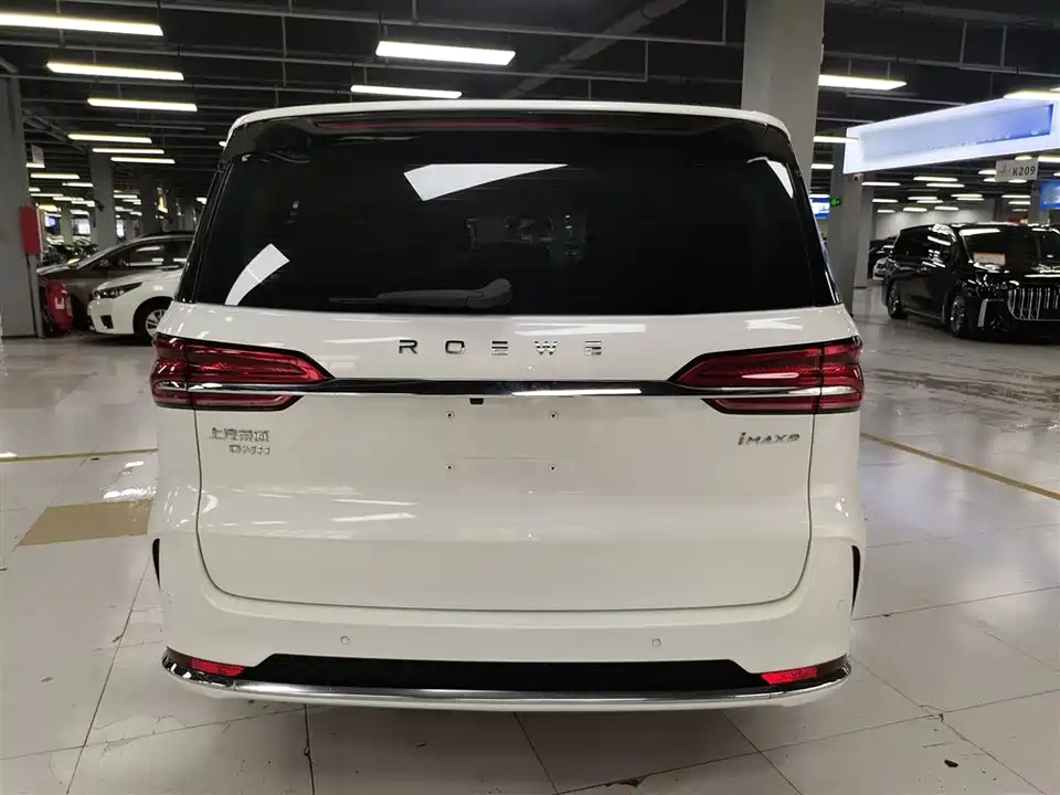 Roewe iMAX8