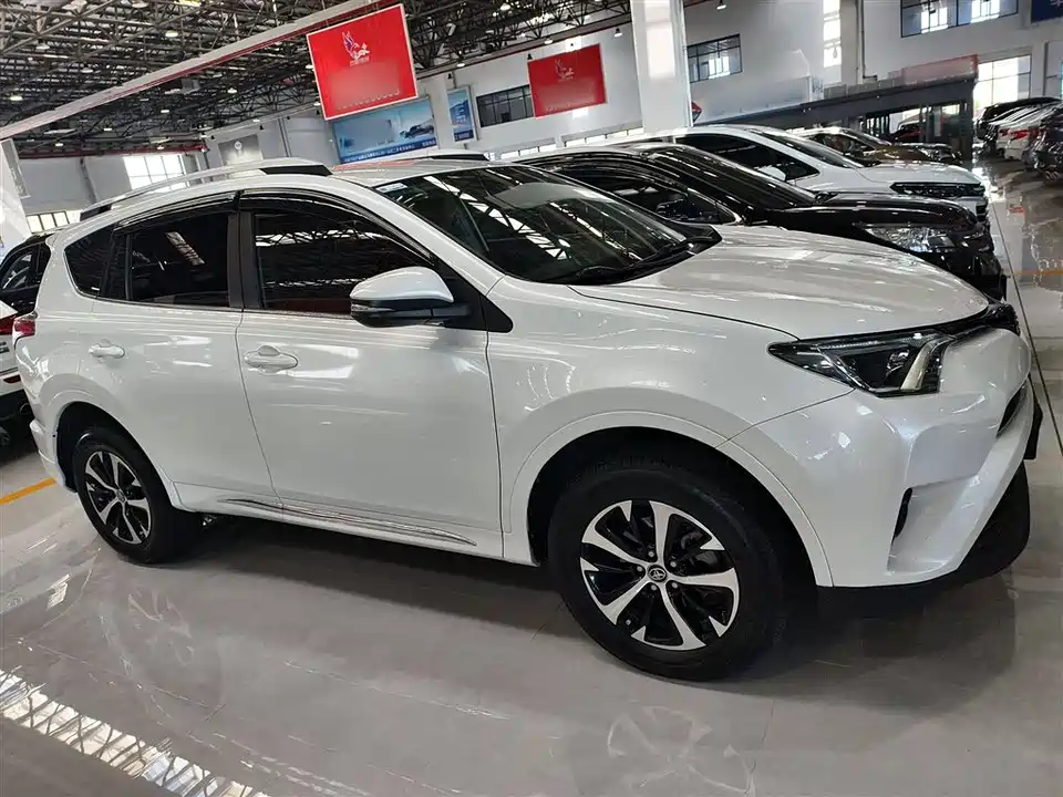 Toyota RAV4 Rongfang