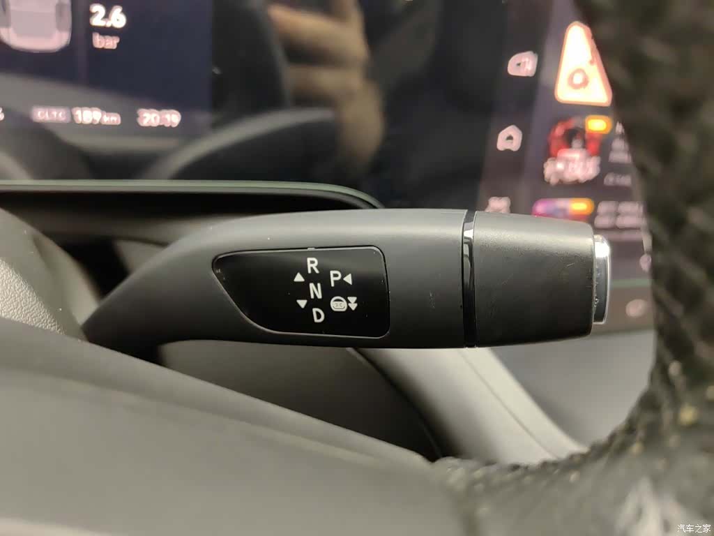 Xpeng P7, 2022 13