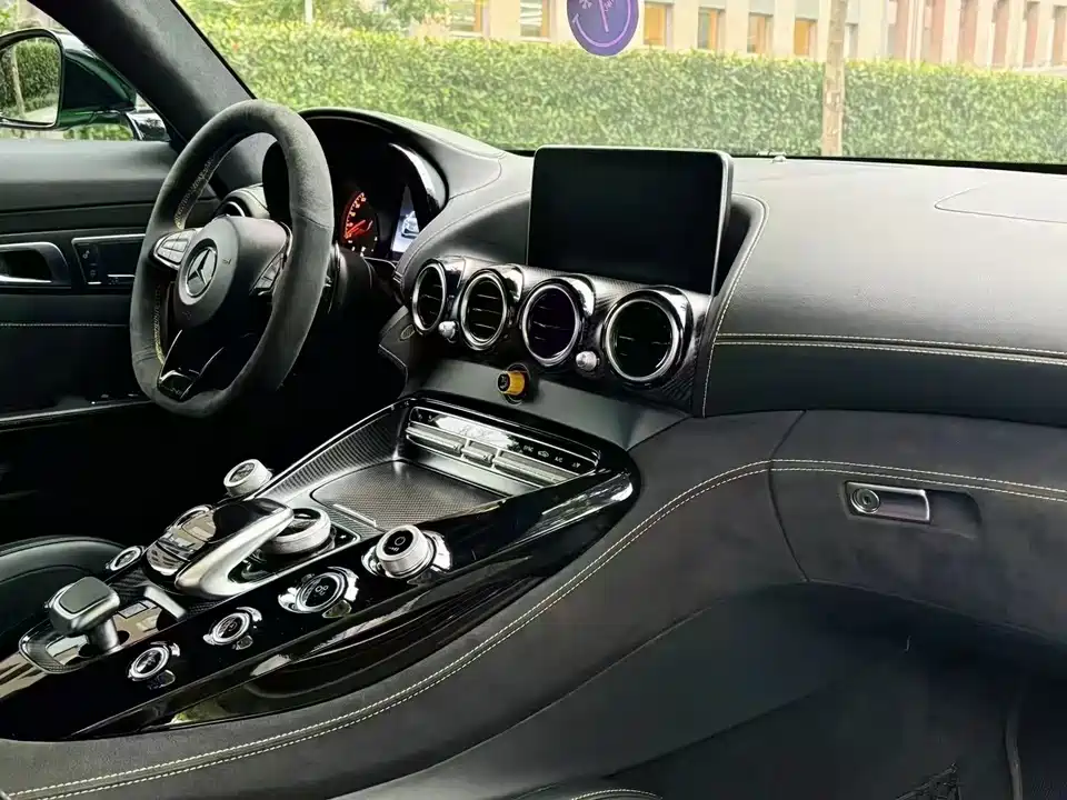 Mercedes-Benz AMG GT Mercedes-Benz AMG GT