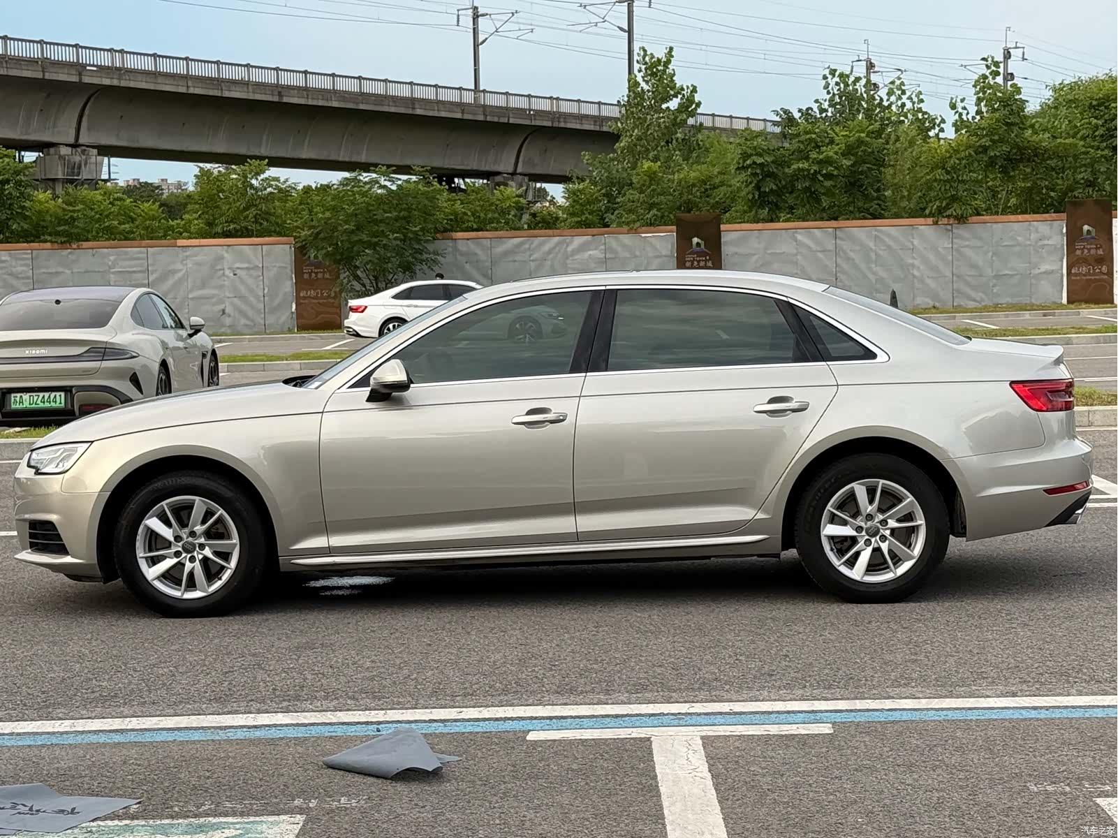 Audi A4L, 2016 все фото
