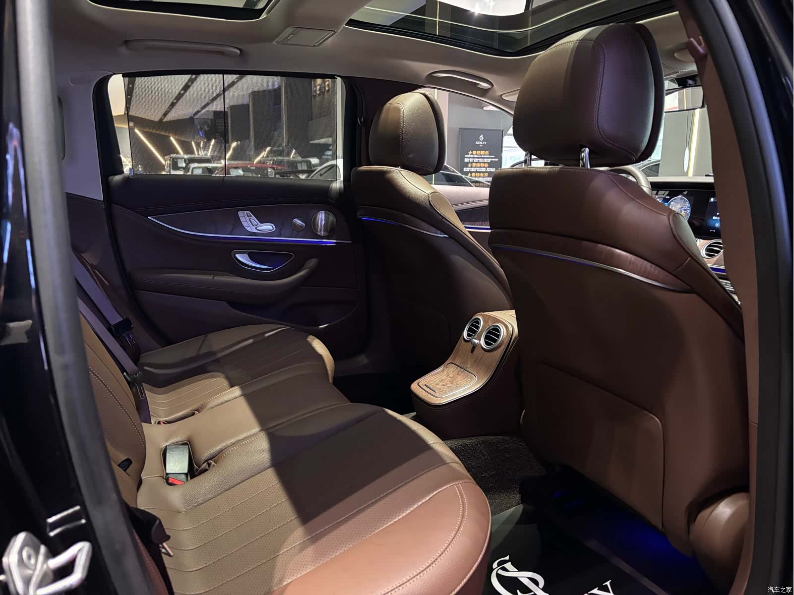 Mercedes-Benz E-Class, 2022 14