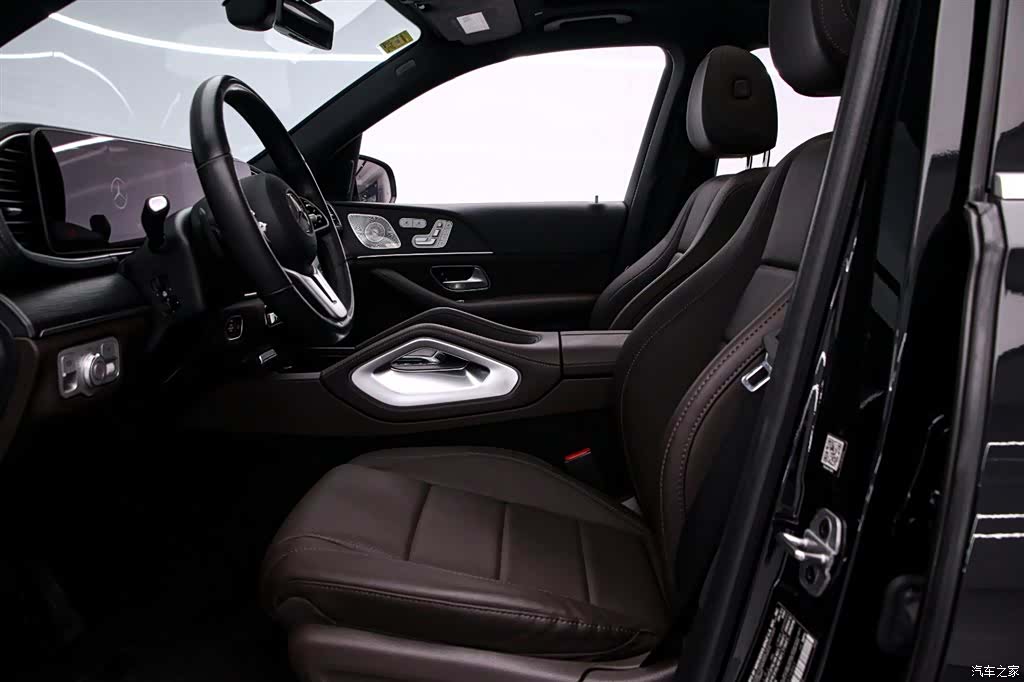 Mercedes-Benz GLS, 2022 12