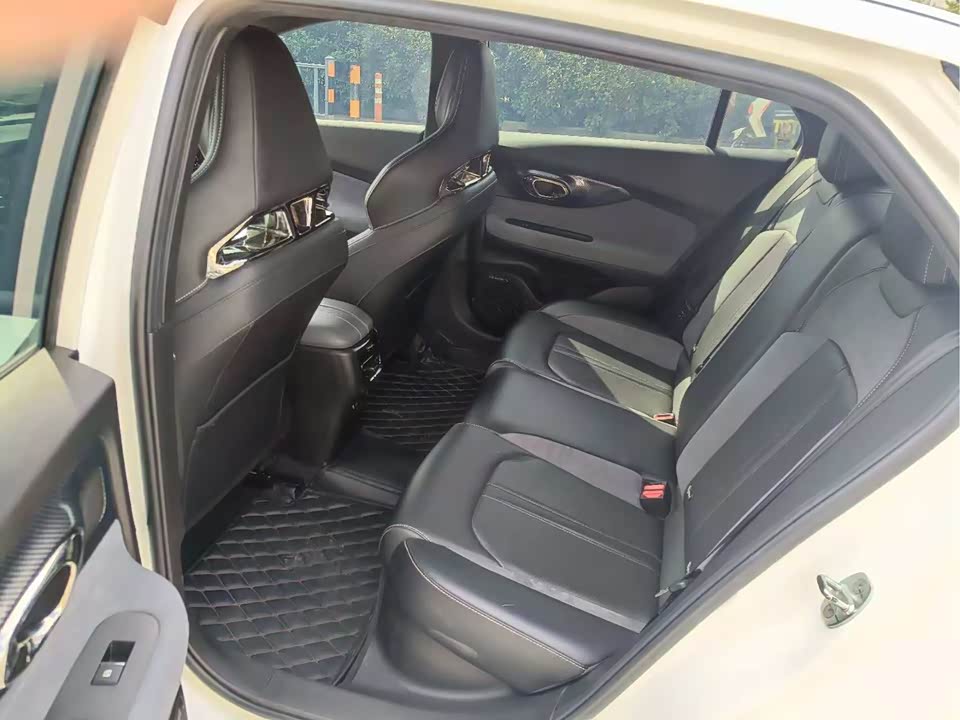 Trumpchi Shadow Leopard