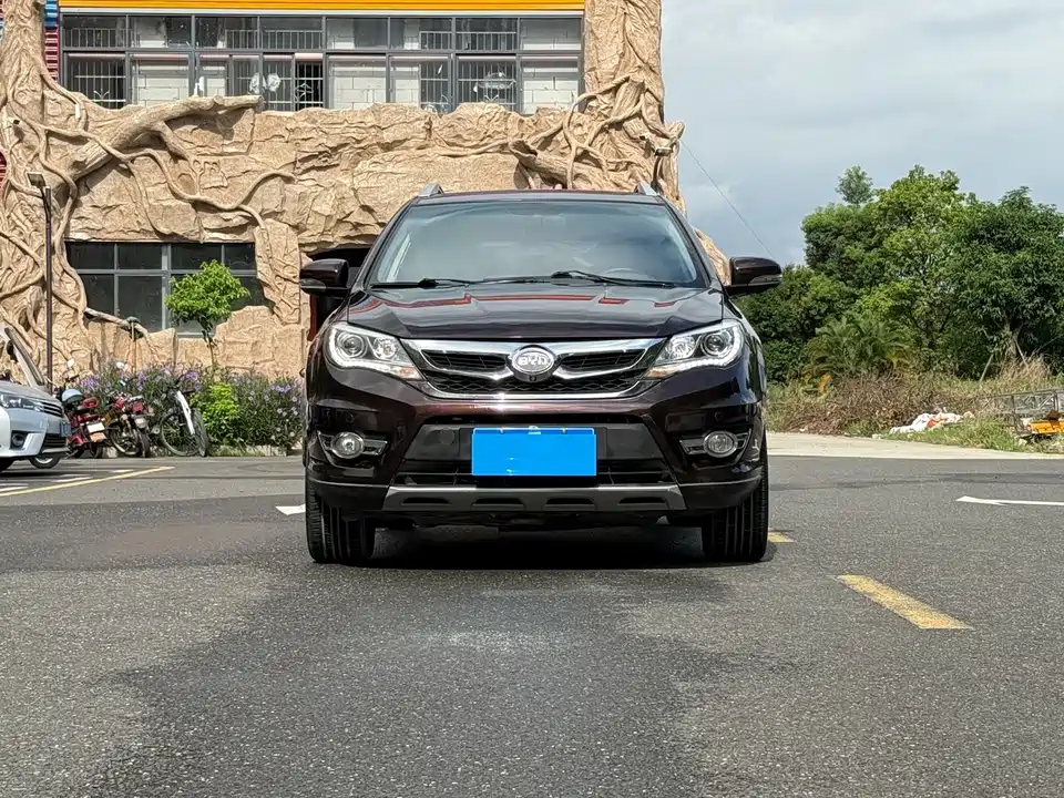 BYD S7