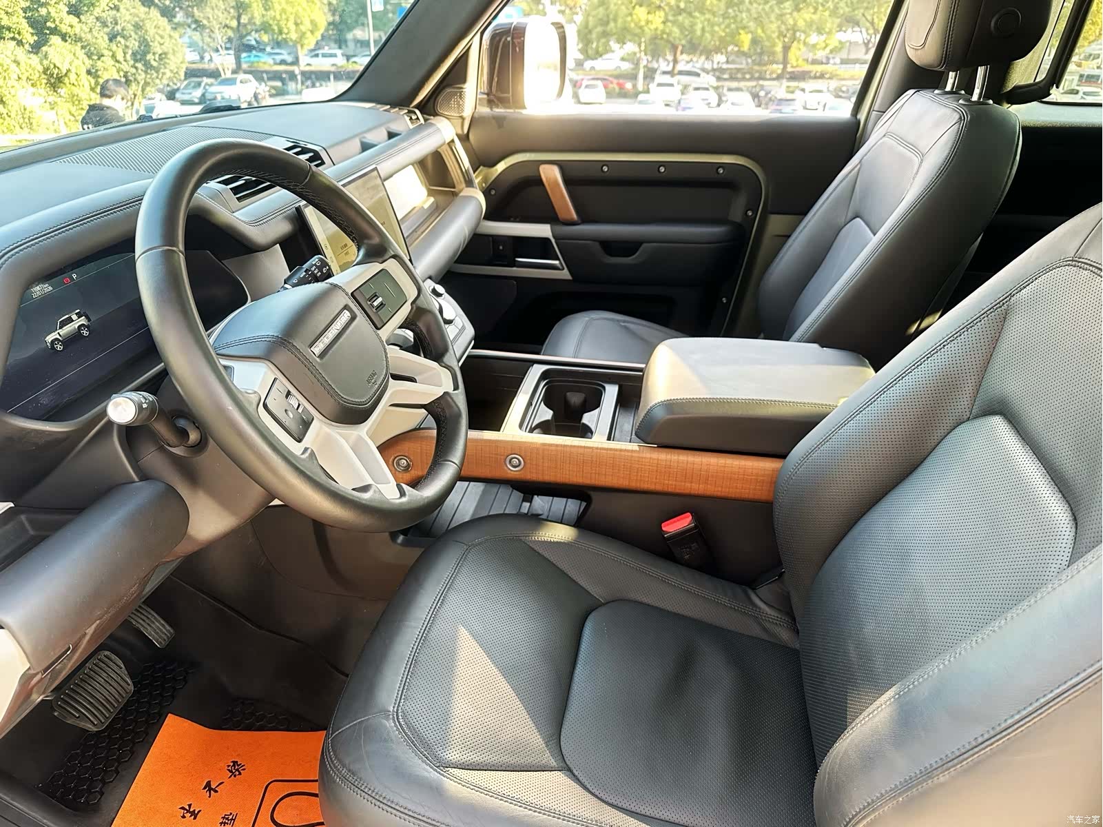 Land Rover Defender, 2022 12