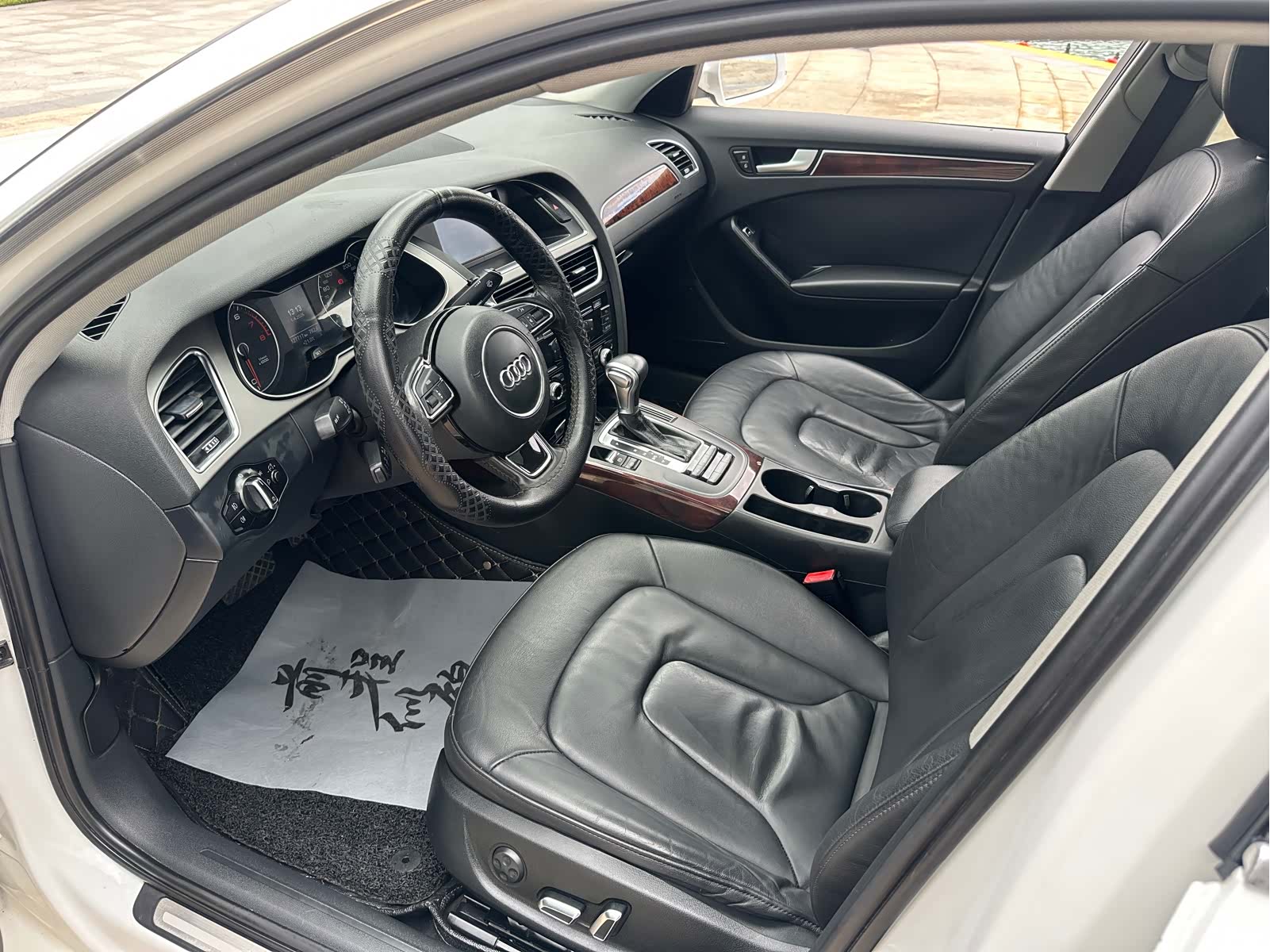 Audi A4L, 2015 11