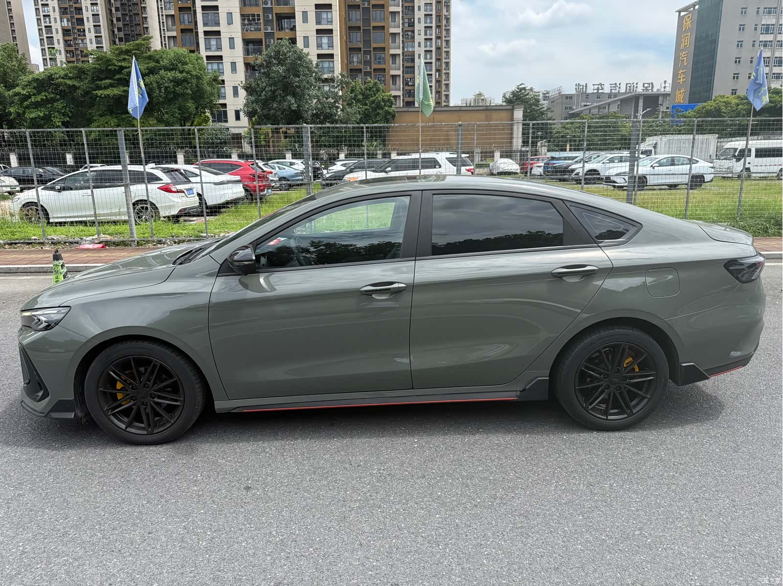 Geely Binray, 2022 17