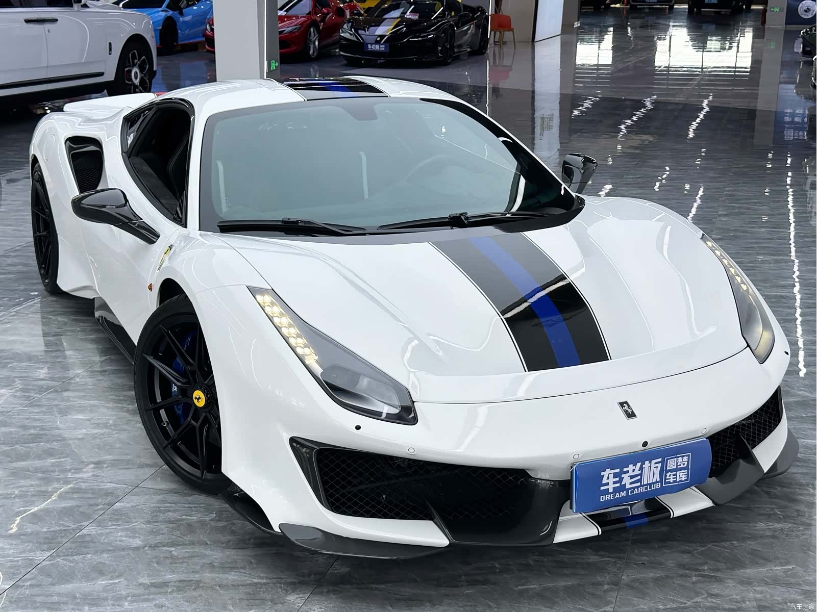 Ferrari 488, 2016 15