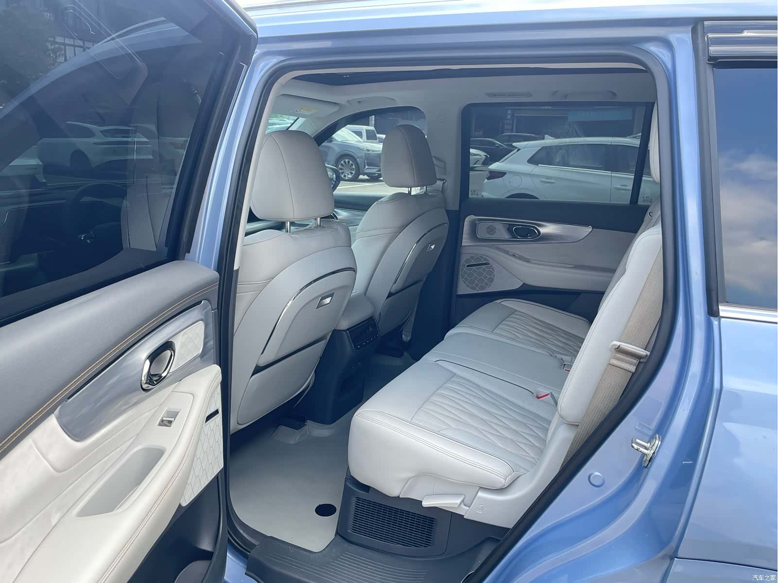 Trumpchi GS8, 2022 11